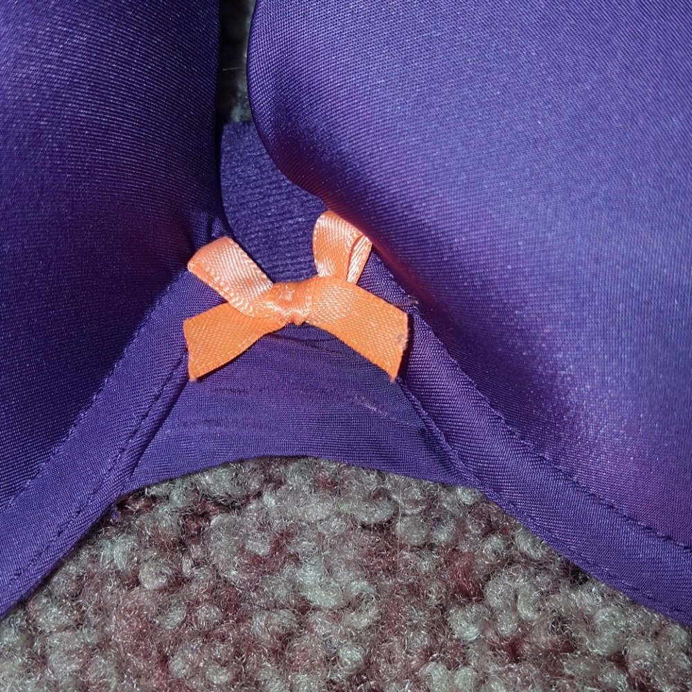 NEW VICTORIA'S SECRET 32DD DEMI NEW PURPLE BRA - Picture 2 of 7